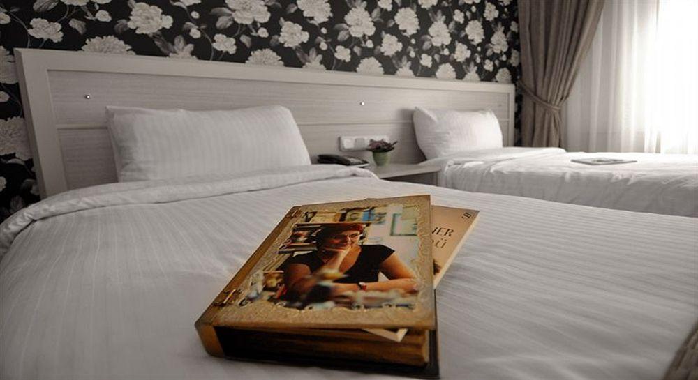 Mini hotel Izmir Bagian luar foto